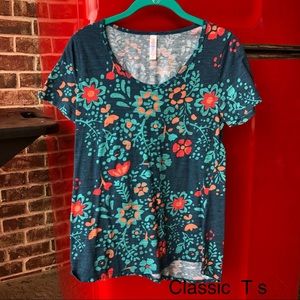 LulaRoe Classic T